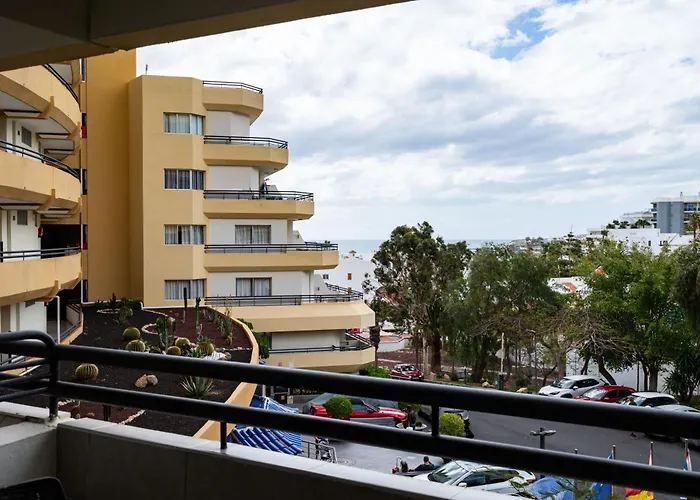 Апартаменти Cosy In The Heart Of Adeje *